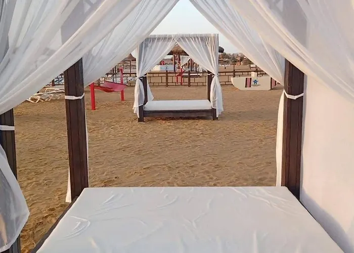 بلو باي اسيا للعائلات فقط Apartment